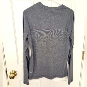 Lululemon long sleeve Shirt Grey Women's Size Large